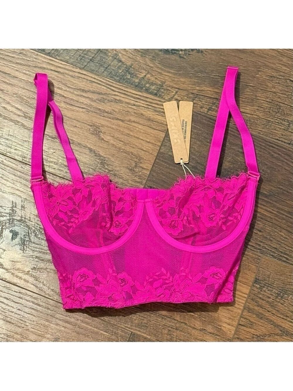 SKIMS Hot Pink balconette lace bra. NWT. Size XS
